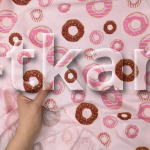 Кулирная гладь 30/1 - Пончики на светло-розовом (ширина 180 см)